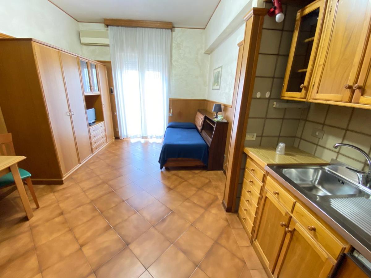 Residence Hotel Valery 몬테로톤도 외부 사진