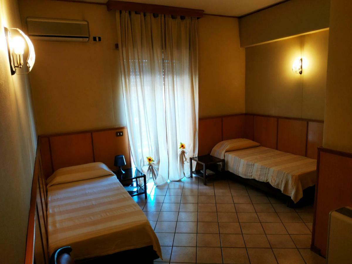 Residence Hotel Valery 몬테로톤도 외부 사진
